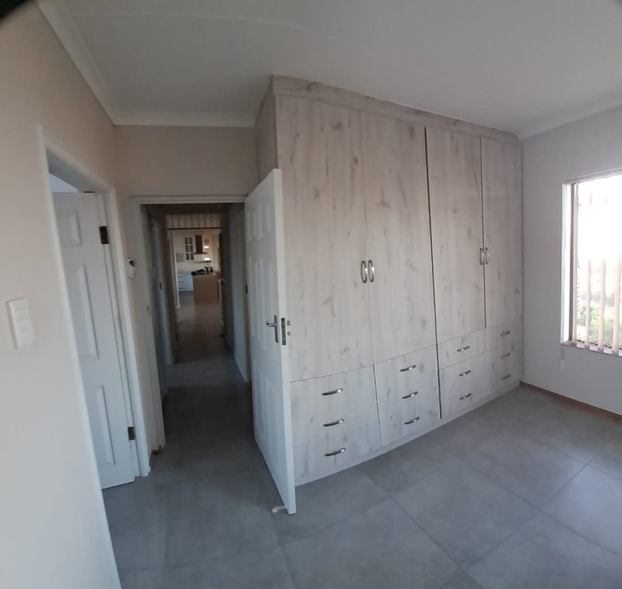 4 Bedroom Property for Sale in Dana Bay Western Cape